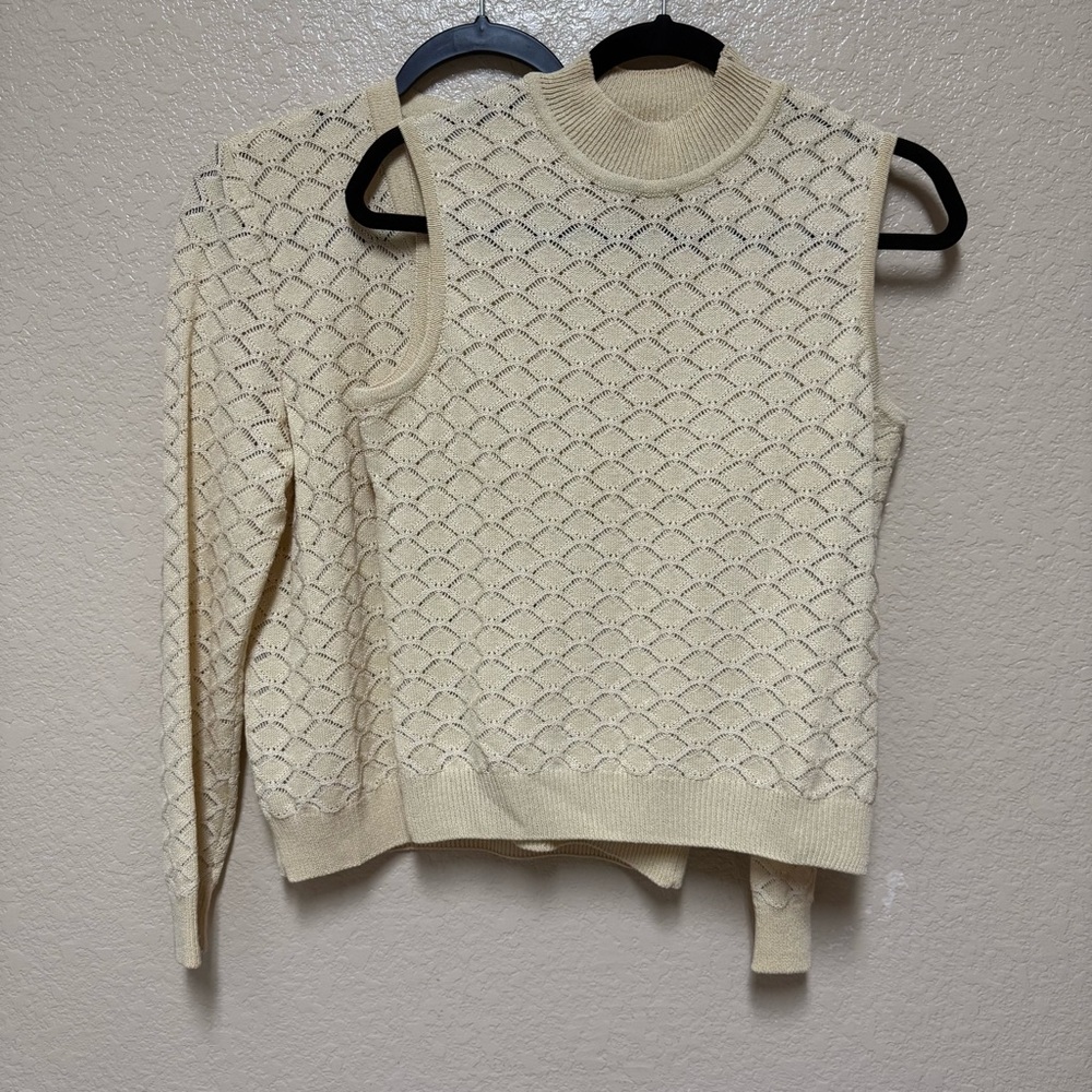 St. John Cream Cowl Neck Sweater Set with Textured Knit size S